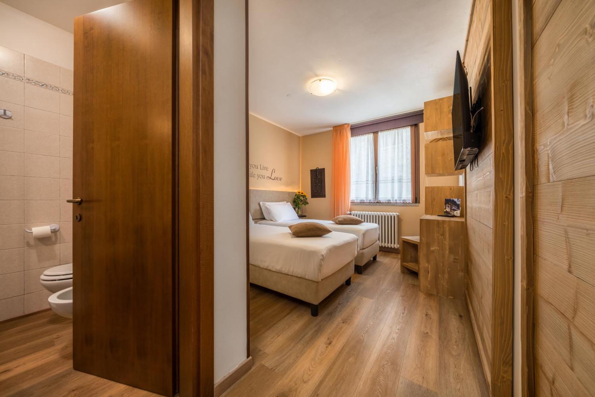 Hotel Oasi Verde Bienno Eksteriør bilde