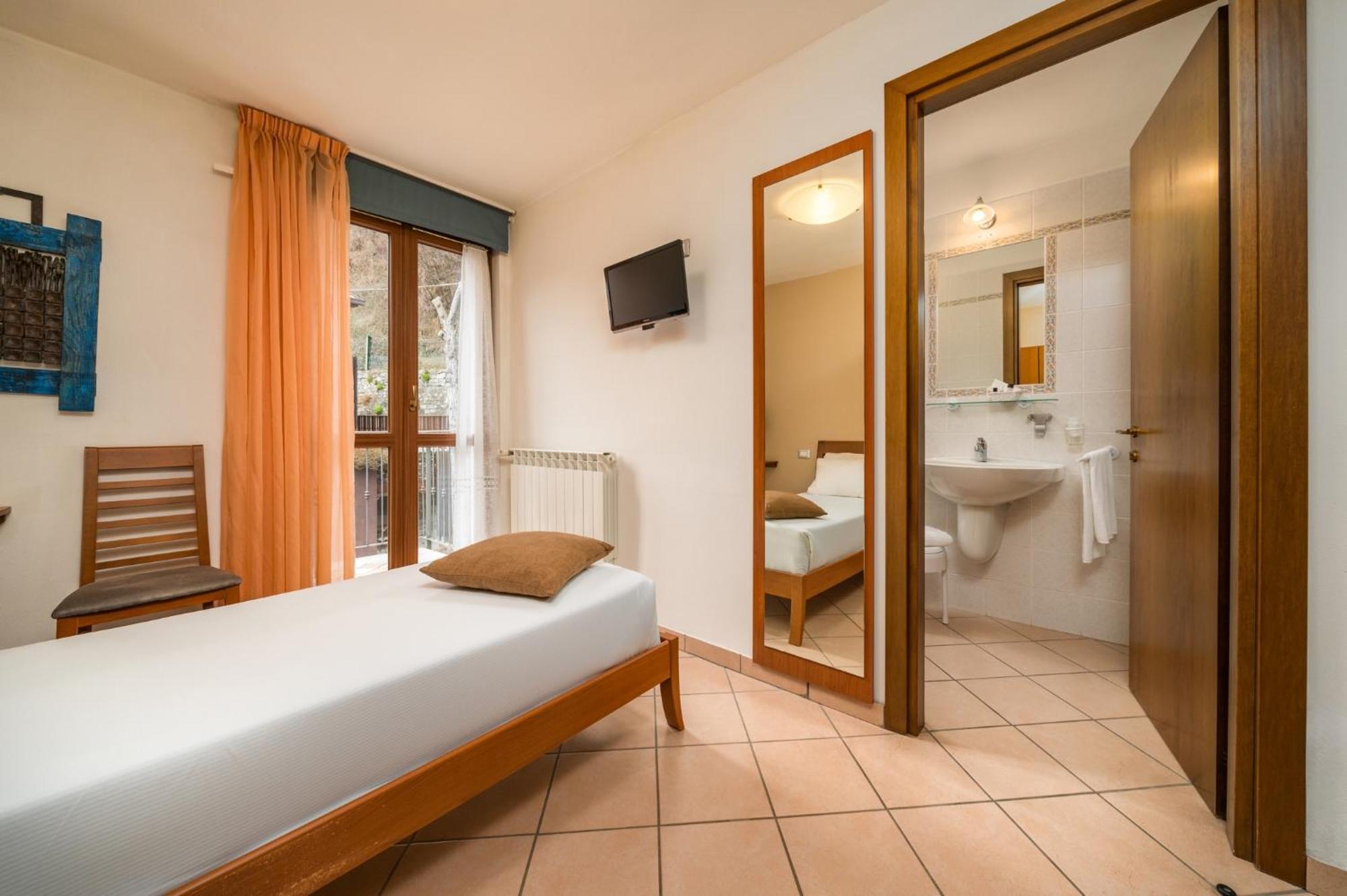 Hotel Oasi Verde Bienno Eksteriør bilde